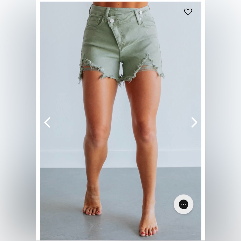 NWT Risen olive green Aliyah shorts size large 4” inseam.